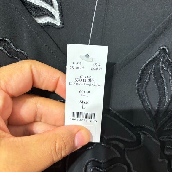 White House Black Market Women's Black Kimono EC Laser Cut Floral Large - Picture 9 of 12